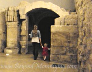 Traveling to Paris with Kids: visiting the Louvre